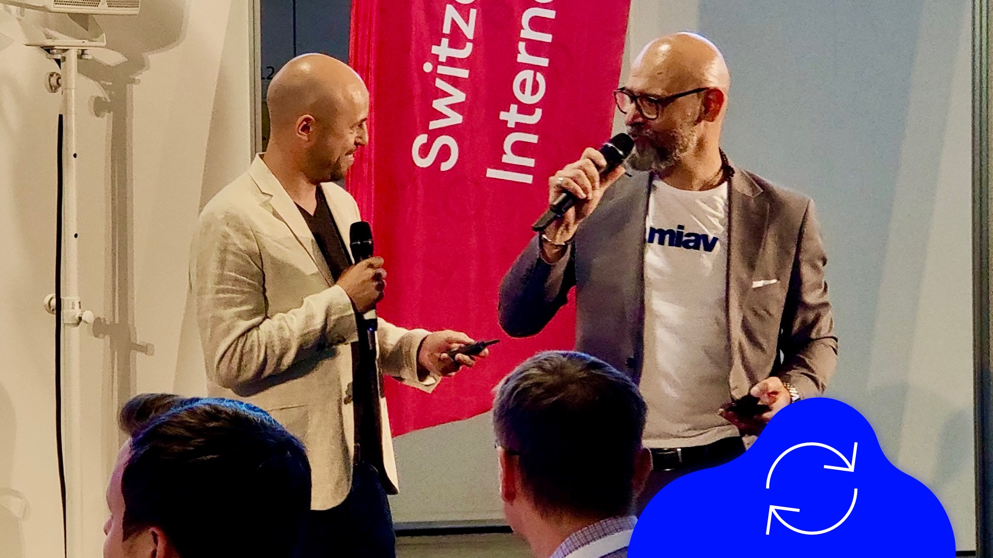 Ali Soy und Raphael Oerer vor dem Publikum der Powertage