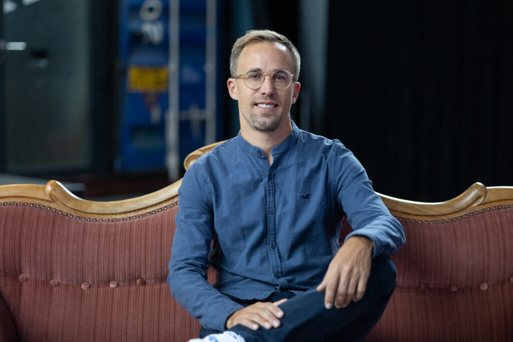 Portrait von Matthias Zwingli, Gründer und CEO von Connect AI